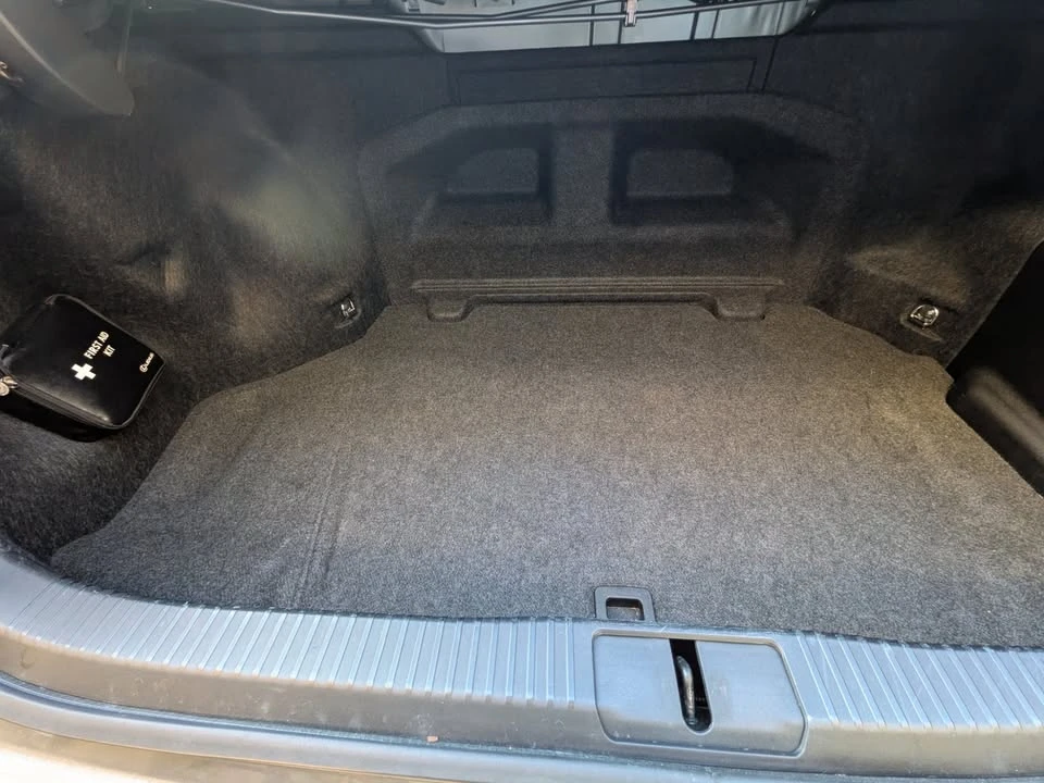 2013 Lexus ES 6th Gen - Image 18 of 20