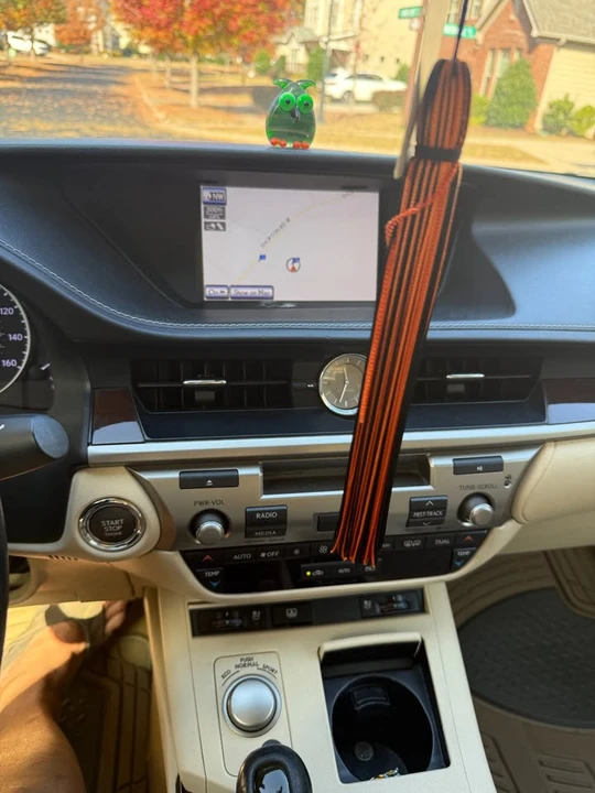 2013 Lexus ES 6th Gen - Image 17 of 18