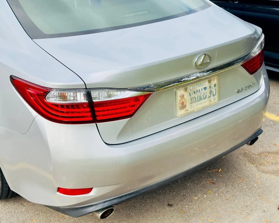 2013 Lexus ES 6th Gen - Image 4 of 4