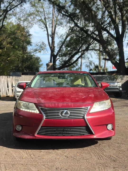 2013 Lexus ES 6th Gen - Image 3 of 17