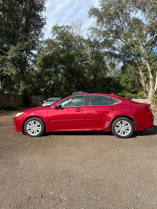 2013 Lexus ES 6th Gen - Image 6 of 17