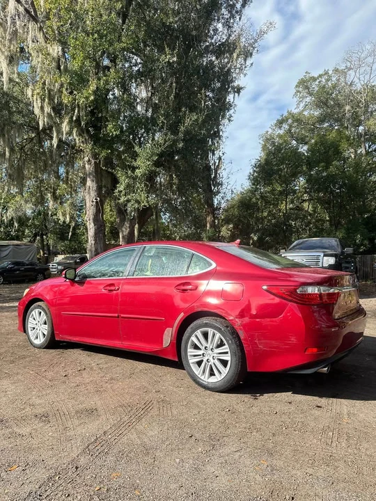 2013 Lexus ES 6th Gen - Image 7 of 17