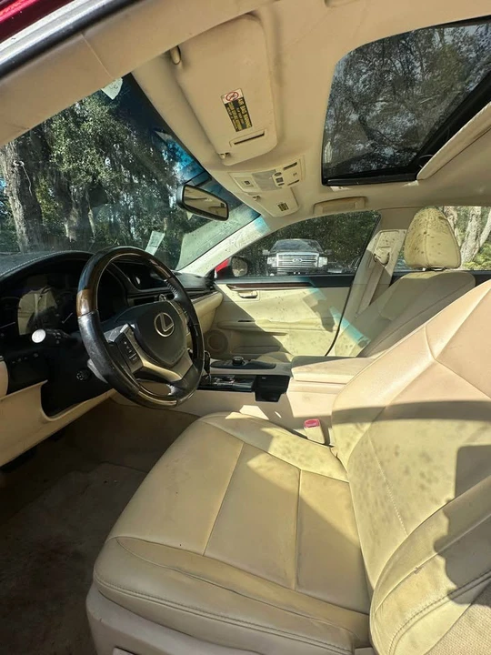 2013 Lexus ES 6th Gen - Image 13 of 17