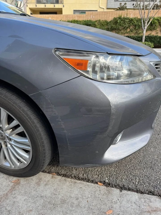 2013 Lexus ES 6th Gen - Image 7 of 9