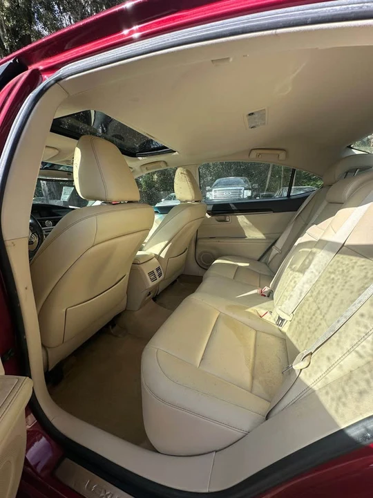 2013 Lexus ES 6th Gen - Image 14 of 17