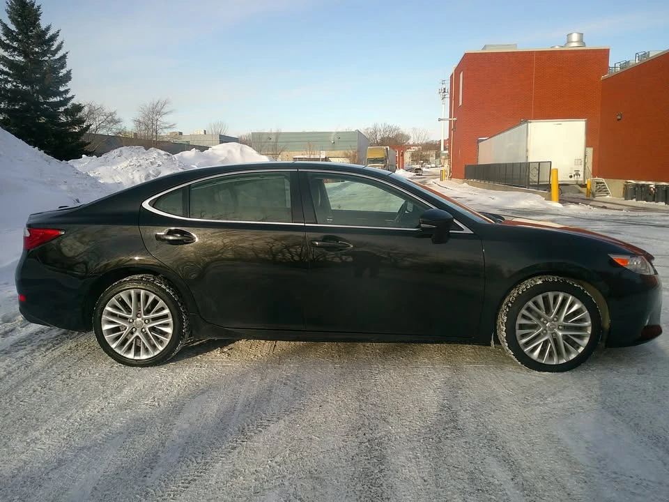 2013 Lexus ES 6th Gen - Image 3 of 15
