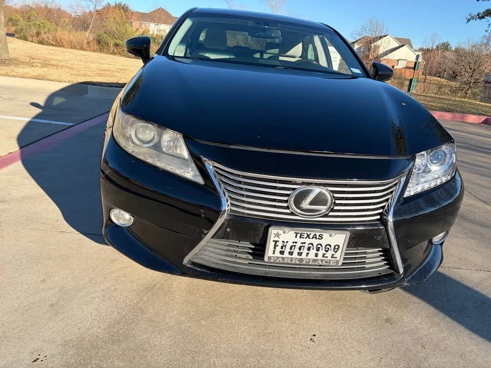 2013 Lexus ES 6th Gen - Image 12 of 13