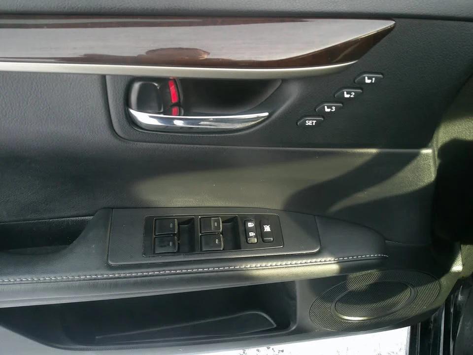 2013 Lexus ES 6th Gen - Image 10 of 15