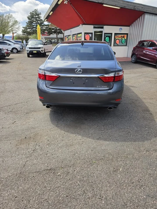2013 Lexus ES 6th Gen - Image 3 of 7