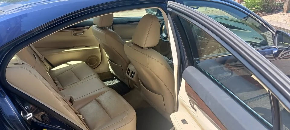 2013 Lexus ES 6th Gen - Image 7 of 7