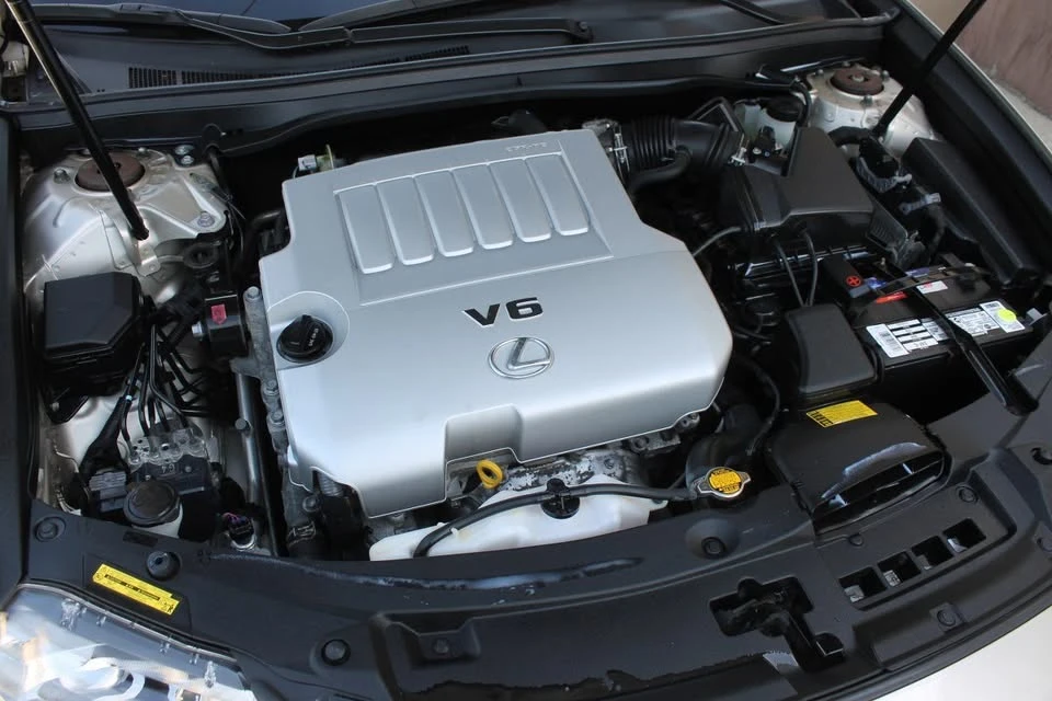 2013 Lexus ES 6th Gen - Image 5 of 20