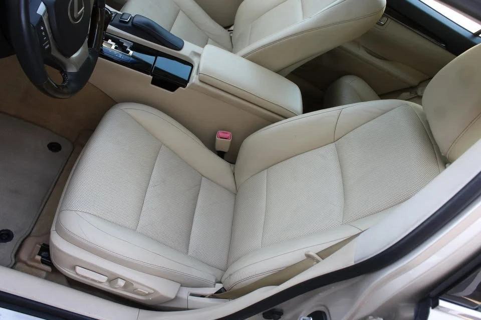 2013 Lexus ES 6th Gen - Image 12 of 20