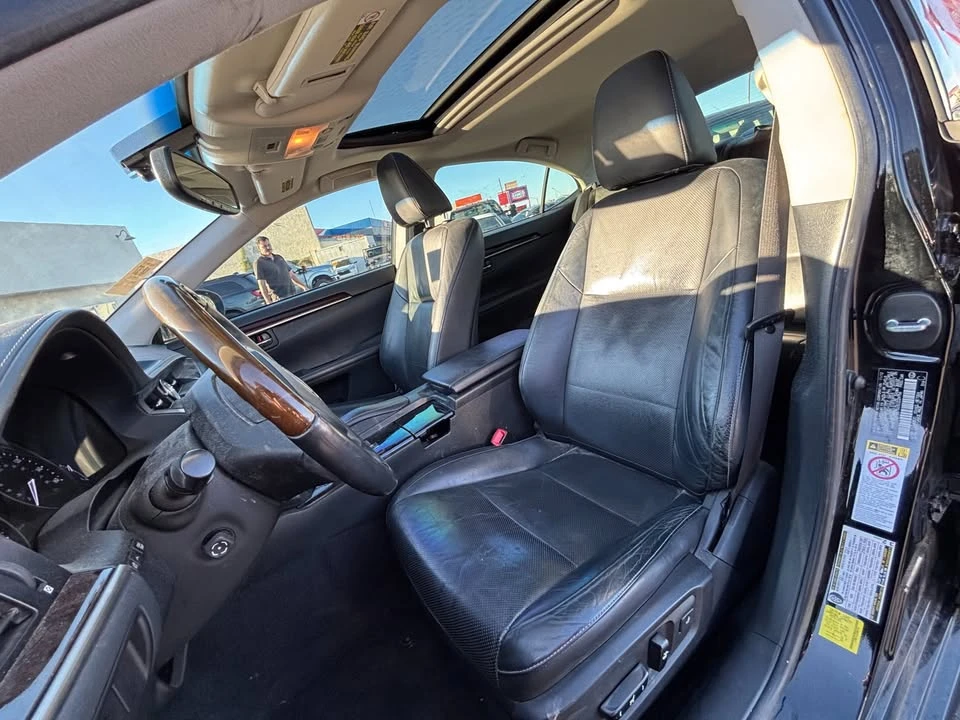 2013 Lexus ES 6th Gen - Image 9 of 13