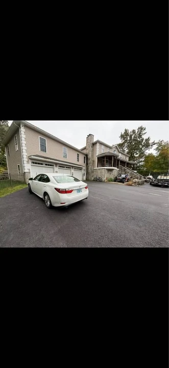 2013 Lexus ES 5th Gen - Image 8 of 10