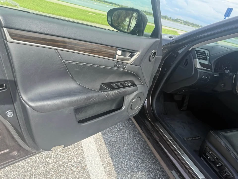2013 Lexus GS 4th Gen - Image 15 of 16