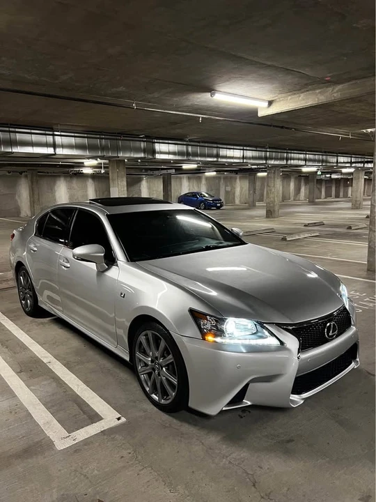 2013 Lexus GS 4th Gen - Image 9 of 17