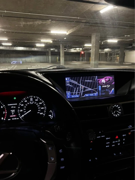 2013 Lexus GS 4th Gen - Image 16 of 17