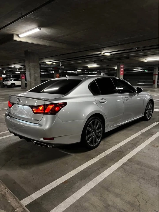 2013 Lexus GS 4th Gen - Image 5 of 17
