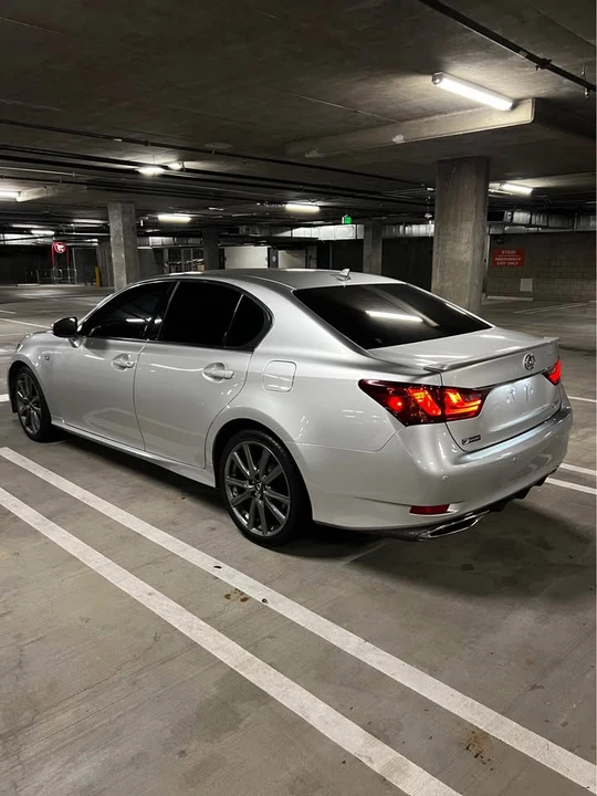 2013 Lexus GS 4th Gen - Image 12 of 18