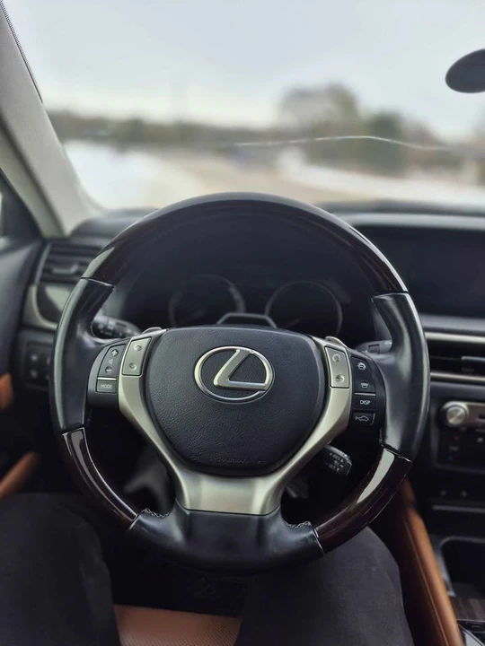 2013 Lexus GS 4th Gen - Image 9 of 11