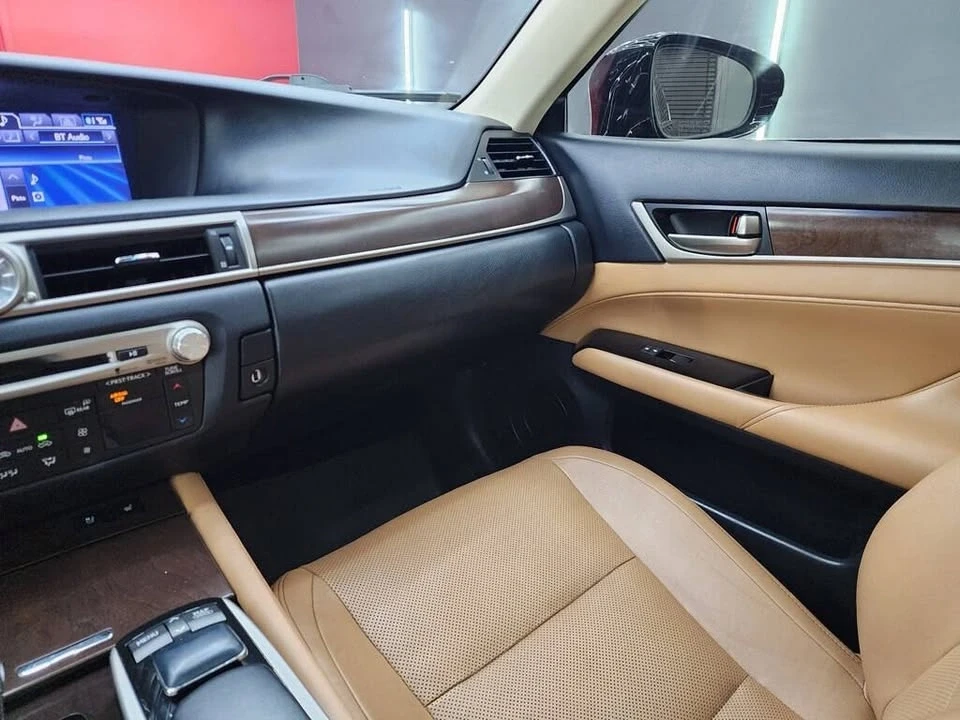 2013 Lexus GS 4th Gen - Image 14 of 19