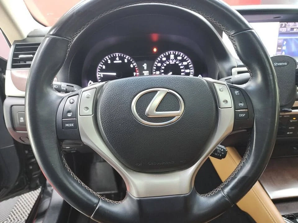 2013 Lexus GS 4th Gen - Image 17 of 19