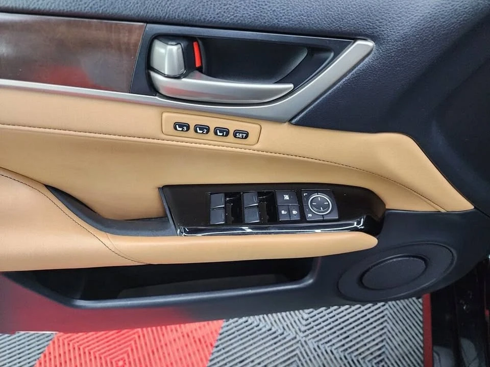 2013 Lexus GS 4th Gen - Image 7 of 19