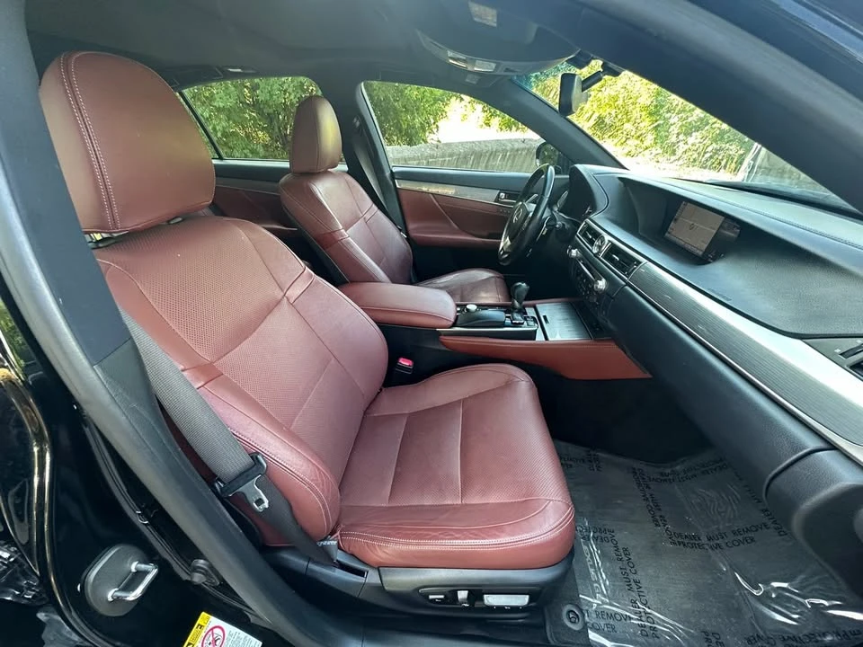 2013 Lexus GS 4th Gen - Image 19 of 20