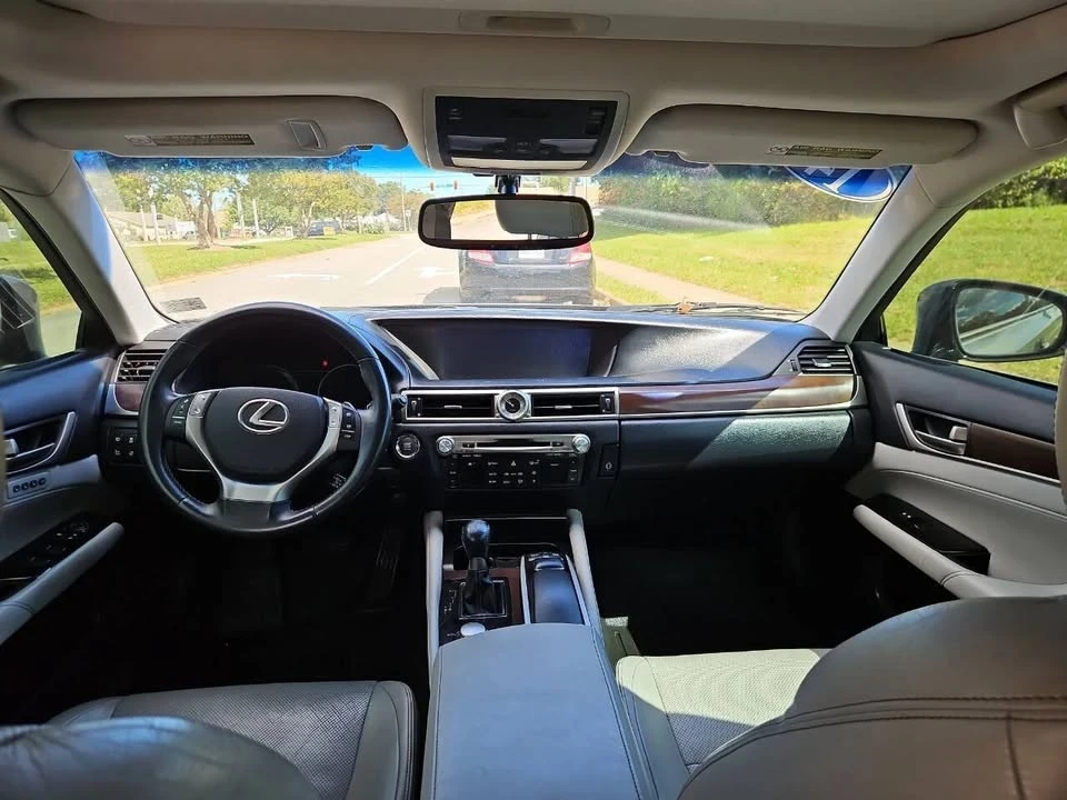 2013 Lexus GS 4th Gen - Image 17 of 20