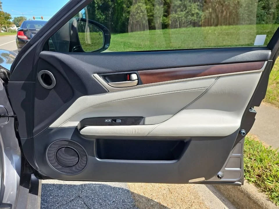 2013 Lexus GS 4th Gen - Image 16 of 20