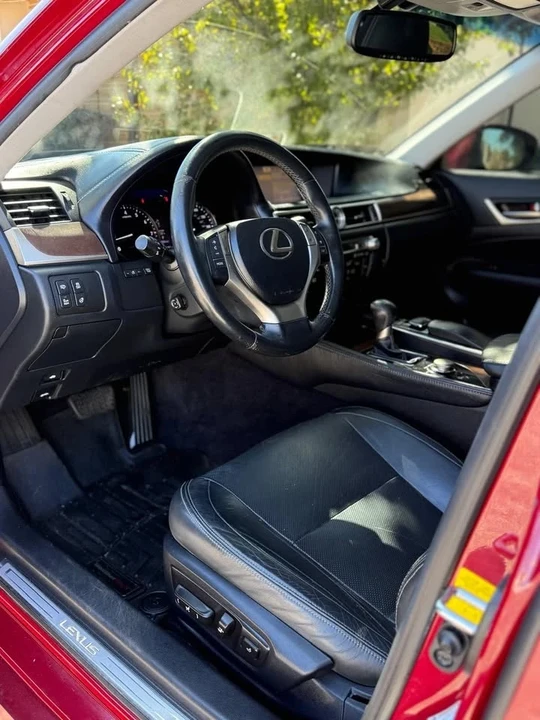 2013 Lexus GS 4th Gen - Image 16 of 18