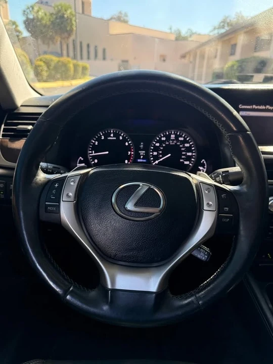 2013 Lexus GS 4th Gen - Image 14 of 17