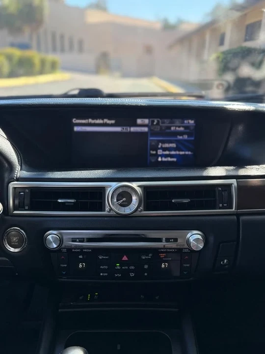 2013 Lexus GS 4th Gen - Image 11 of 18
