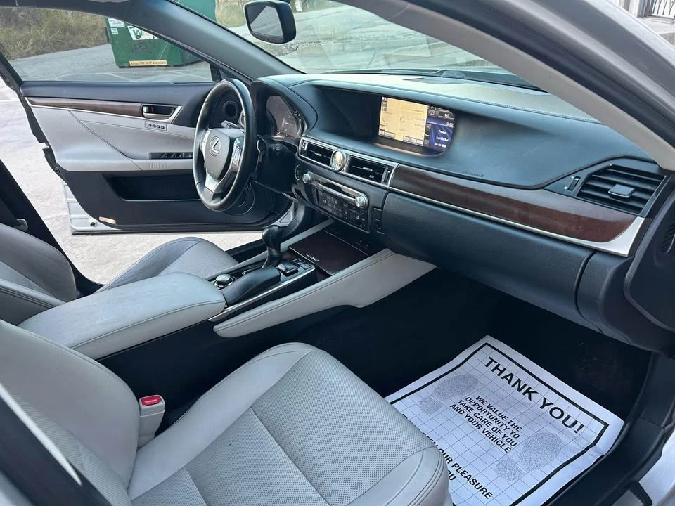2013 Lexus GS 4th Gen - Image 17 of 18