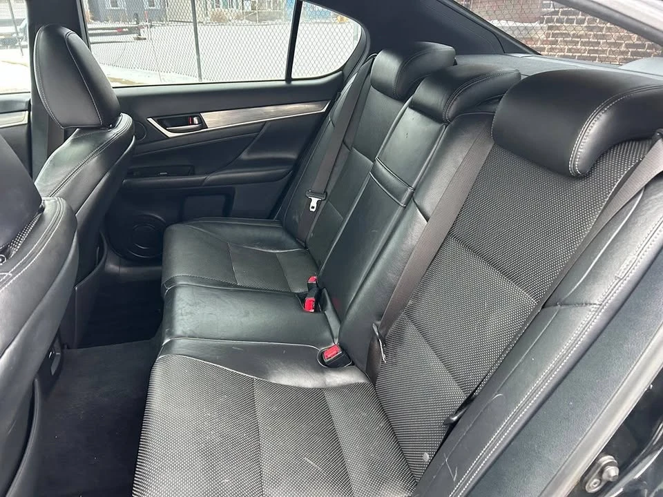 2013 Lexus GS 4th Gen - Image 12 of 18