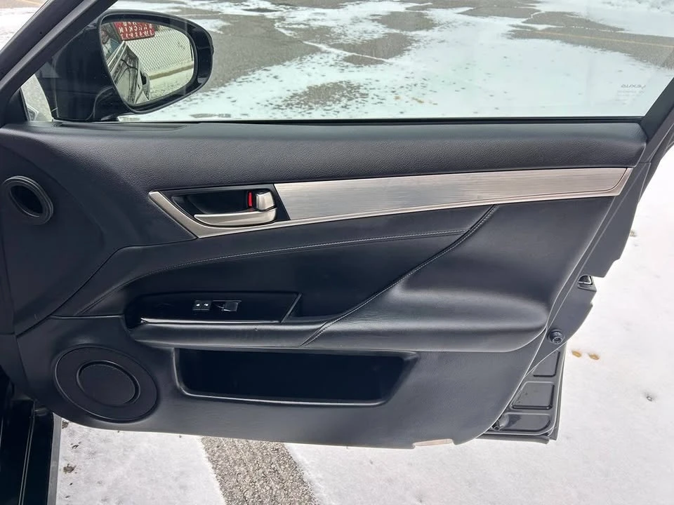 2013 Lexus GS 4th Gen - Image 17 of 18