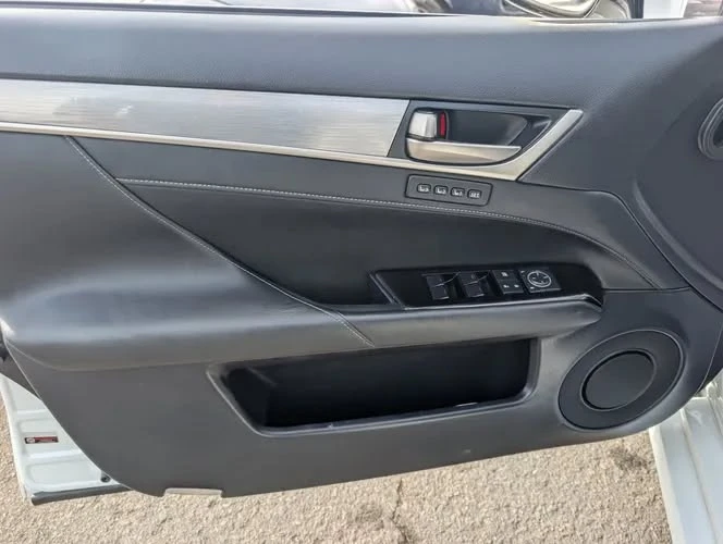 2013 Lexus GS 4th Gen - Image 10 of 14