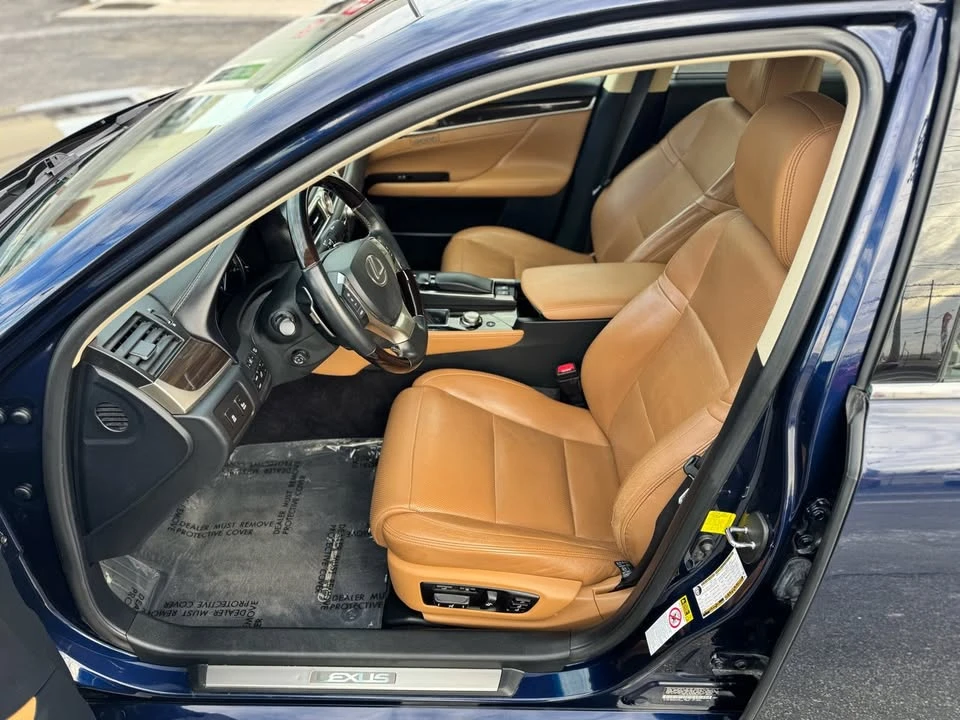 2013 Lexus GS 4th Gen - Image 9 of 15