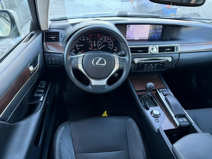 2013 Lexus GS 4th Gen - Image 11 of 19