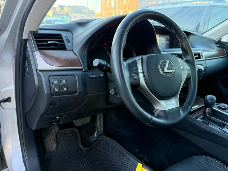 2013 Lexus GS 4th Gen - Image 12 of 19