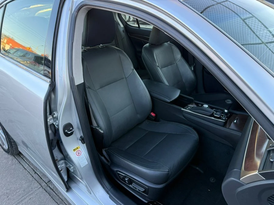 2013 Lexus GS 4th Gen - Image 8 of 19