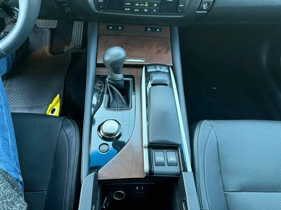 2013 Lexus GS 4th Gen - Image 18 of 19