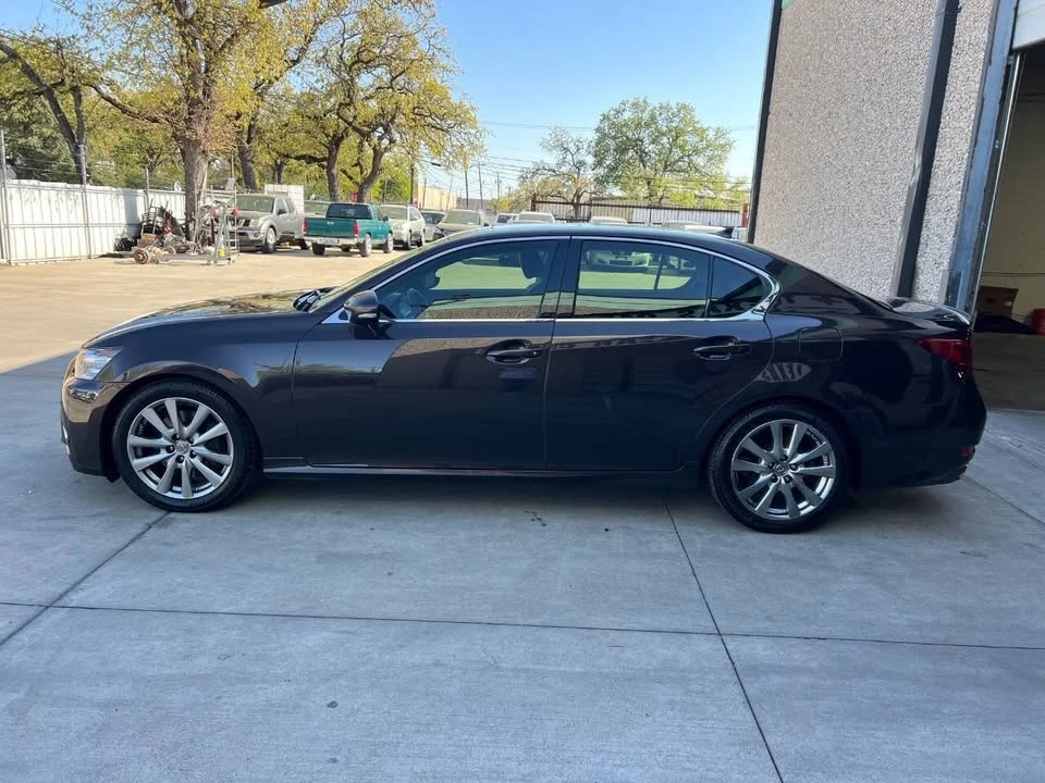 2013 Lexus GS 4th Gen - Image 8 of 15
