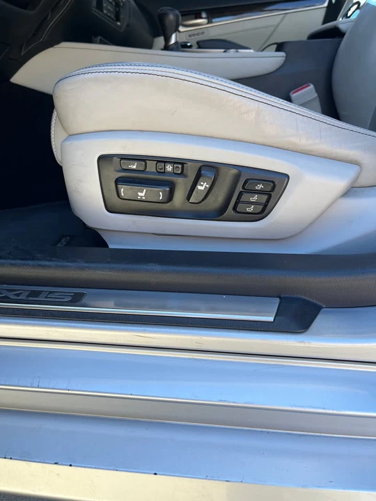 2013 Lexus GS 4th Gen - Image 12 of 18