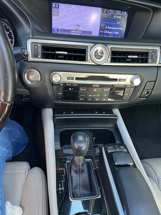 2013 Lexus GS 4th Gen - Image 10 of 18