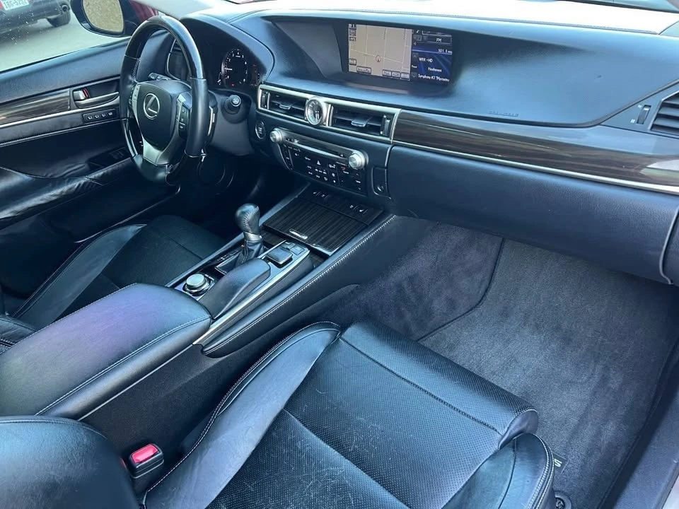 2013 Lexus GS 4th Gen - Image 10 of 15