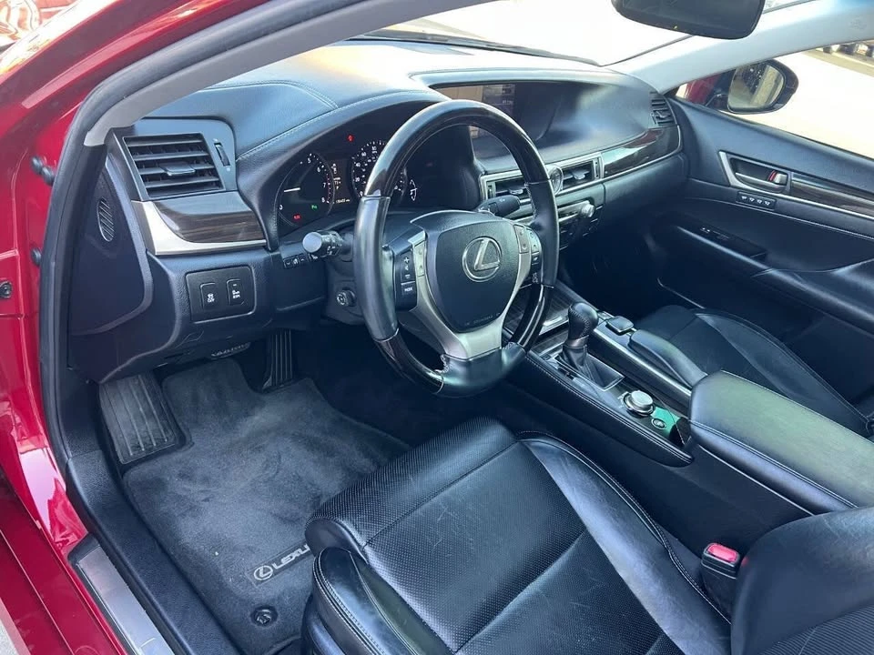 2013 Lexus GS 4th Gen - Image 9 of 15