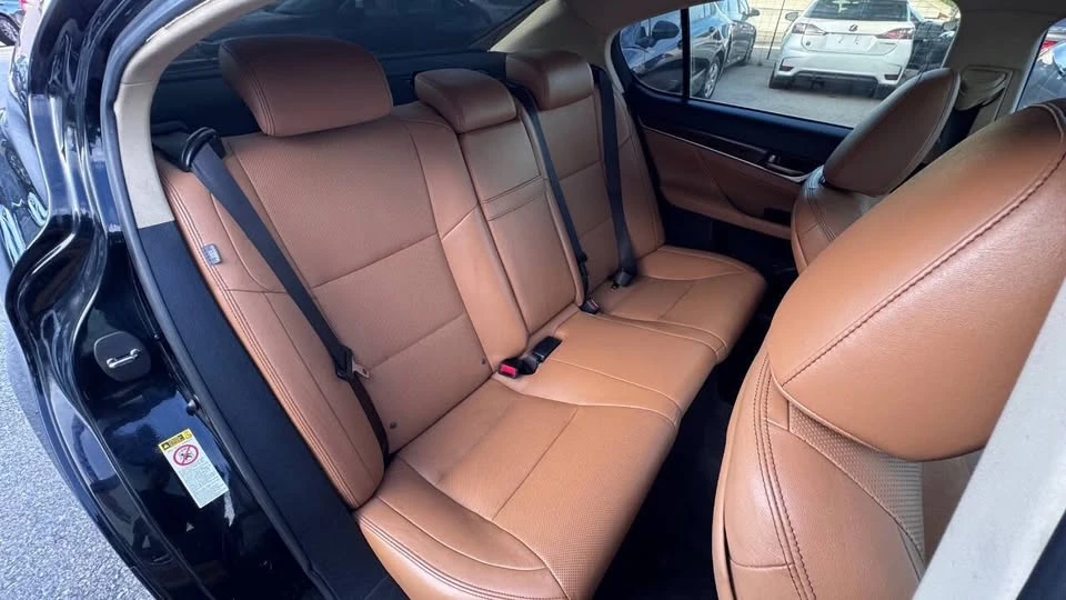 2013 Lexus GS 4th Gen - Image 14 of 17