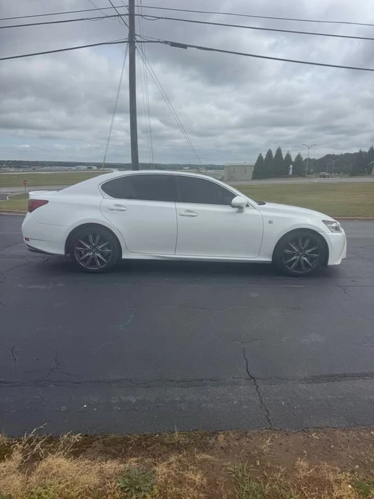2013 Lexus GS 4th Gen - Image 15 of 20