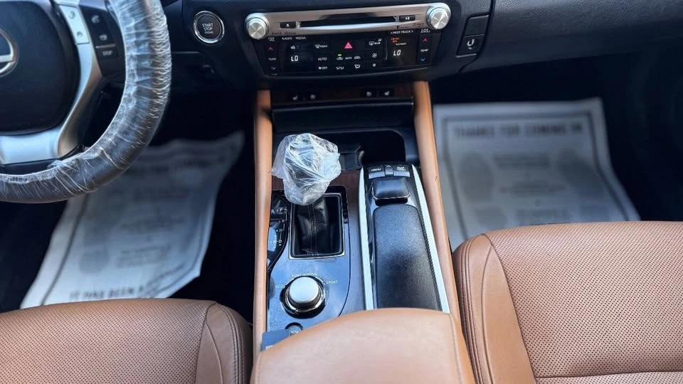 2013 Lexus GS 4th Gen - Image 10 of 17
